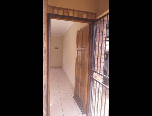 2 BEDROOM HOUSE SOLD IN THE ORCHARDS